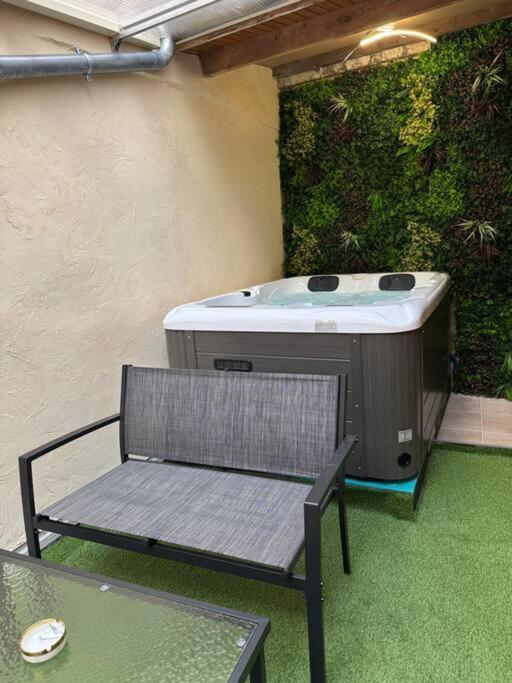 Luxury Room - Havre De Paix Avec Jacuzzi Prive Bar-le-Duc Exterior photo
